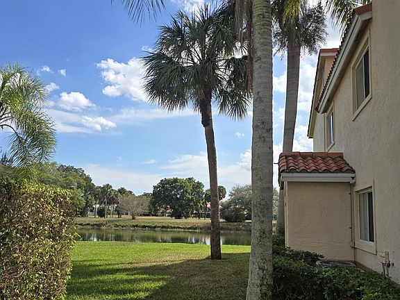 3rd image of 3300 Pinewalk Dr N APT 1911