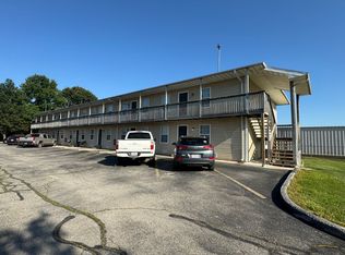 Bradford Terrace Apartments / 420 Britt Lane, RG, Rogersville, MO 65742