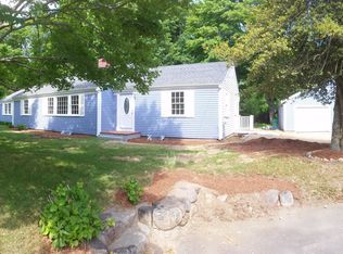160 Lincoln Rd, Hyannis, MA 02601