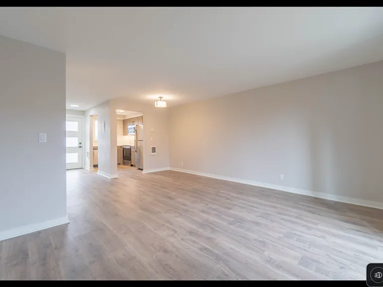 118 S 53rd St #14 — Photo 10