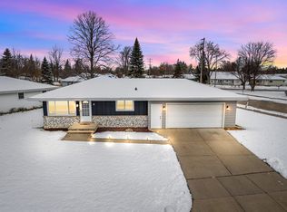 4 Tracy Ct, Appleton, WI 54915