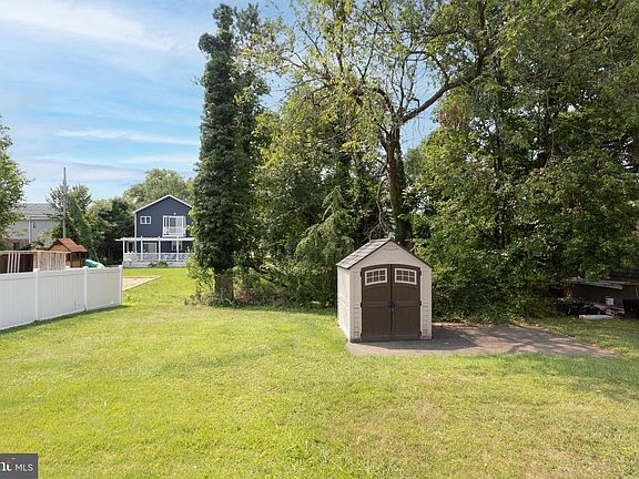 4th image of 3211 Shelburne Rd