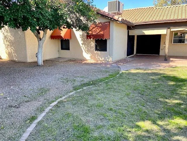 405 E Marigold Ln — Photo 11