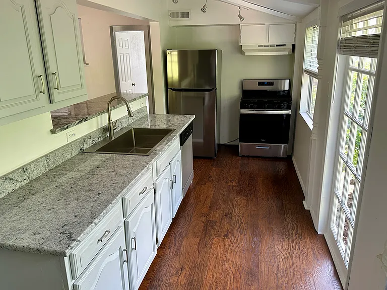347 Glenway Ave — Photo 11