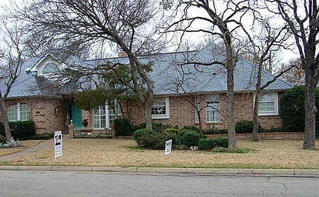 1st image of 2404 Green Park Dr