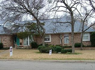 2404 Green Park Dr, Arlington, TX 76017