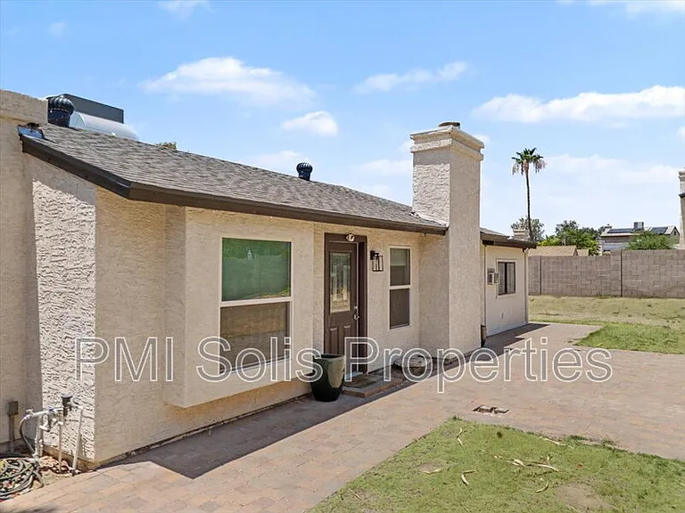 1510 E Taro Ln — Photo 16