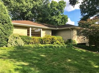 1209 Lakemont Dr, Pittsburgh, PA