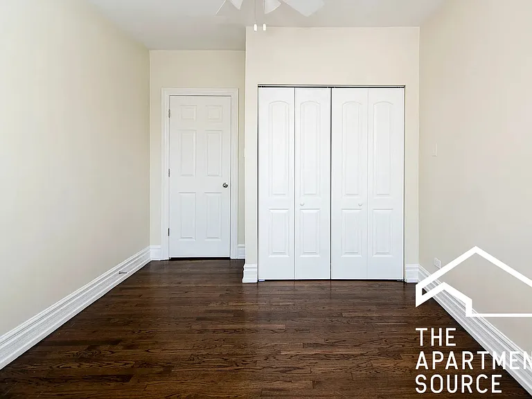 3819.5 N Greenview Ave #1S — Photo 10