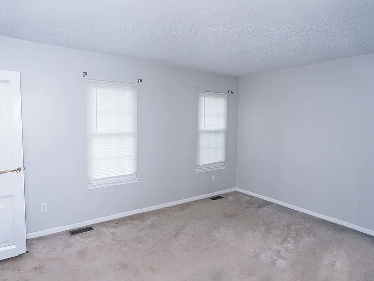 914 Ketch Ct — Photo 13