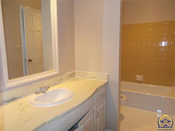 5th image of 5701 Metcalf Ct