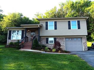 614 Whispering Pines Rd, Max Meadows, VA 24360