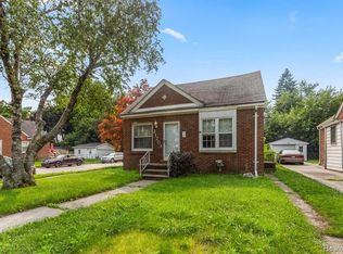 21203 Universal Ave, Eastpointe, MI 48021