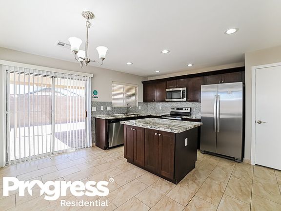 5th image of 3027 W Melinda Ln