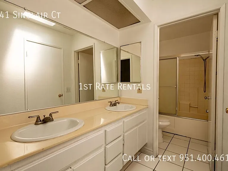 841 Sinclair Ct — Photo 14