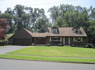 56 Field Rd, Enfield, CT 06082