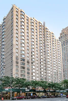 Rented by Bond New York | media 24