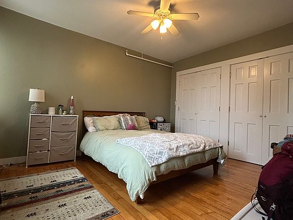 4th image of 378 Thames St APT 4