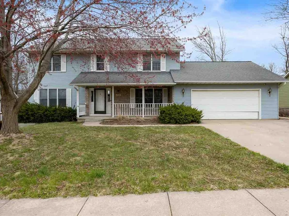 1925 Liberty Ln, Coralville, IA 52241