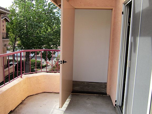5th image of 18692 Caminito Cantilena Unit 220