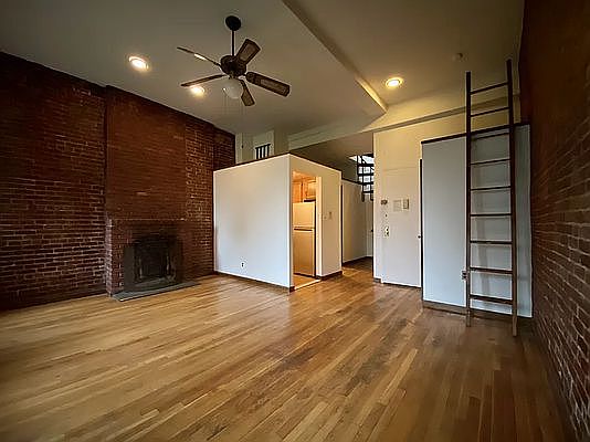 2nd image of 119 W 92nd St #7