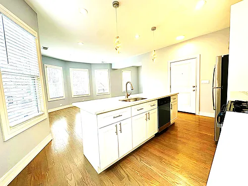 5052 W Sunnyside Ave #1 Photo 1