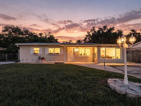 122 W COLLINS STREET, LAKELAND, FL 33805