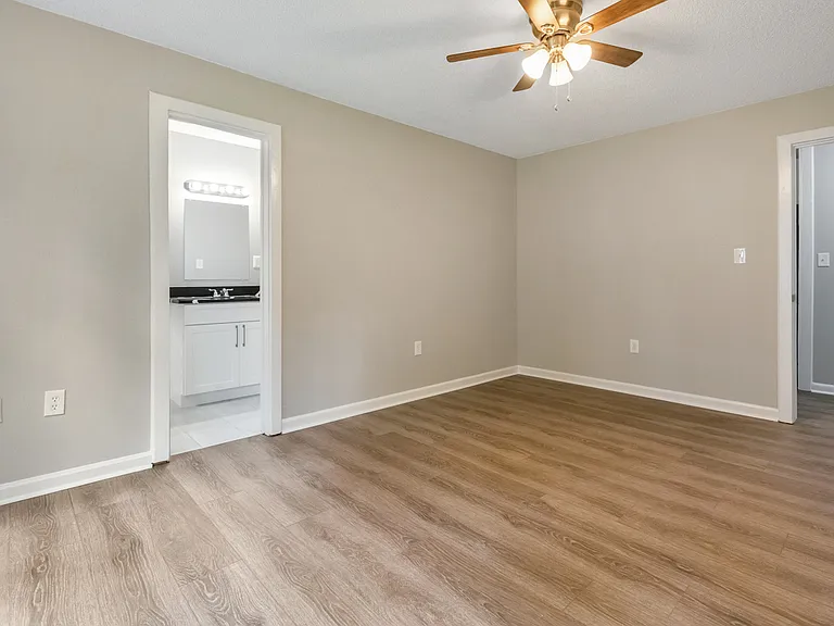 9138 Clubhouse Dr — Photo 14