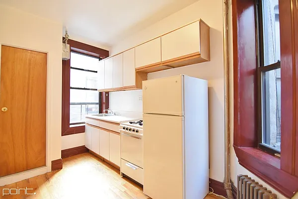 Rented by Point NYC | media 20