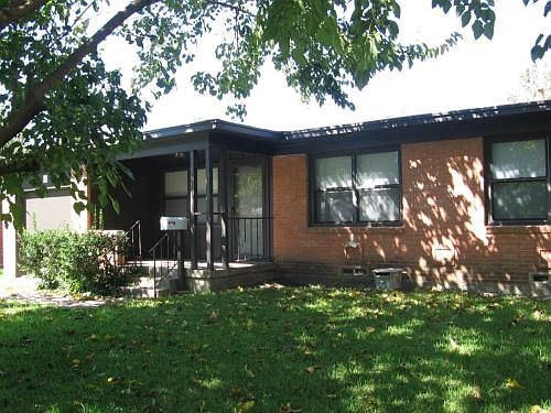 1st image of 3325 Mayhew Dr