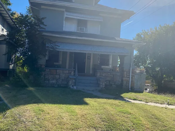 3847 College Ave, Kansas City, MO 64128