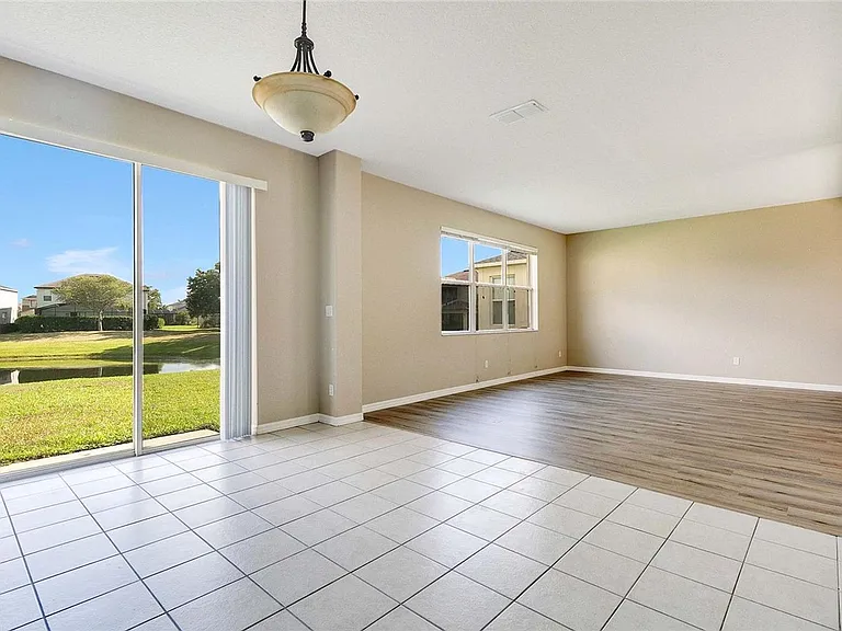10824 Tilston Point — Photo 12