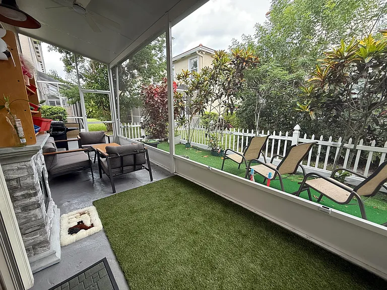 9114 Villa Palma Ln — Photo 16