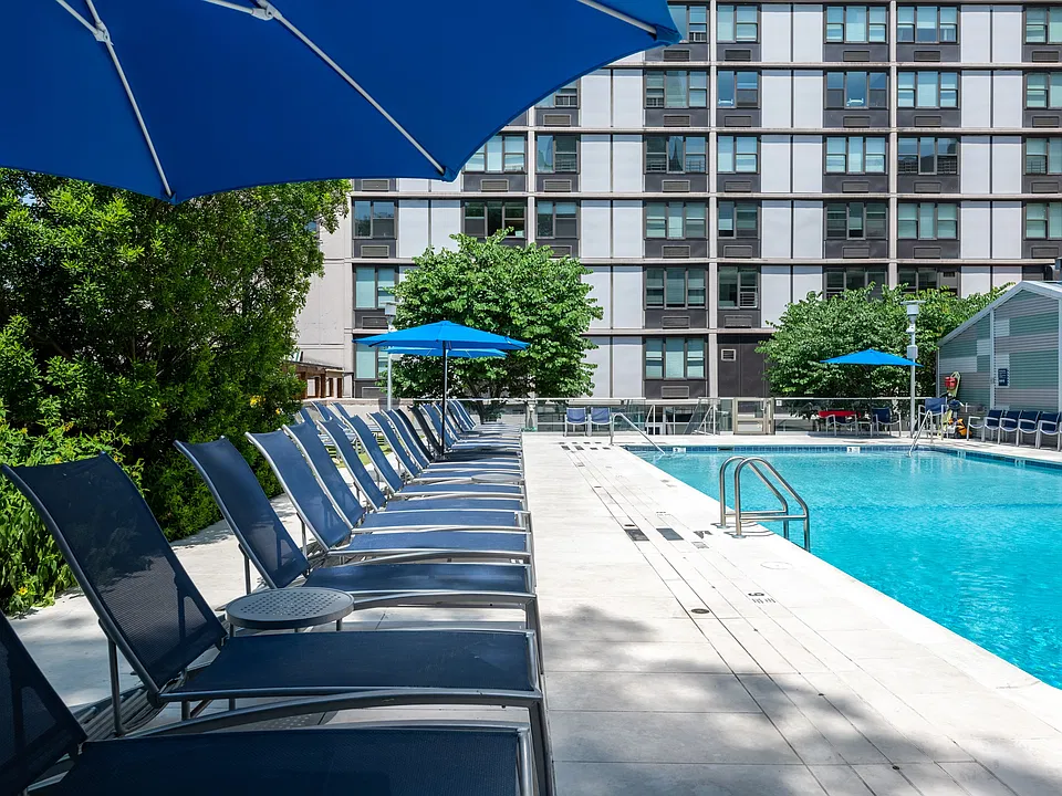 Room to Relax Poolside