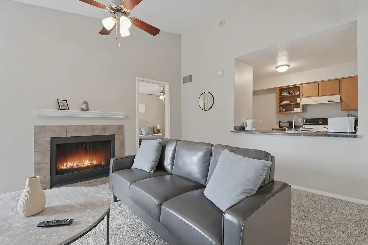 2 bed, 2.0 bath, 10301 sqft, $2,475 — Photo 1