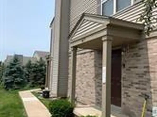 14117 Watersway Dr, Gibraltar, MI 48173