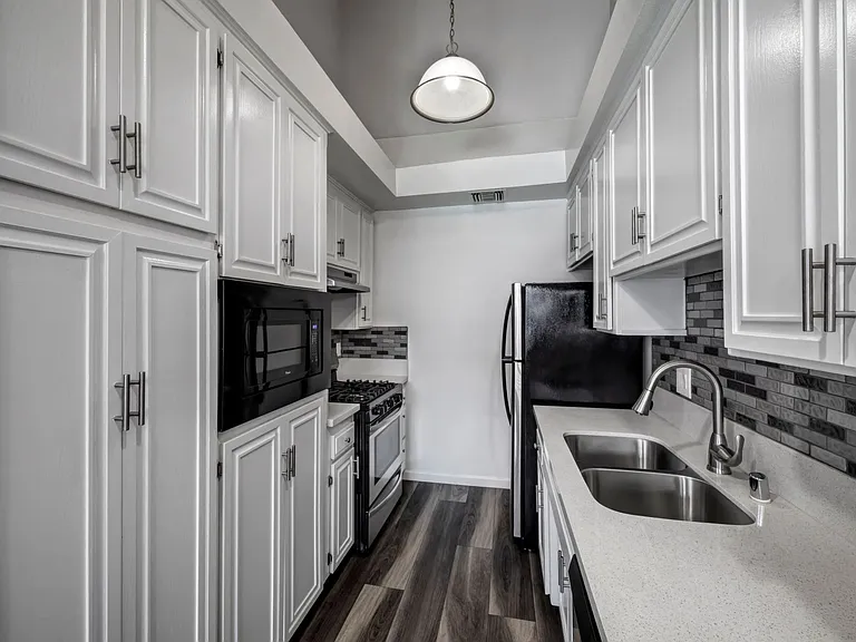 One Bedroom Kitchen
