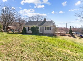 14 Lubec Rd, Middlebury, CT 06762