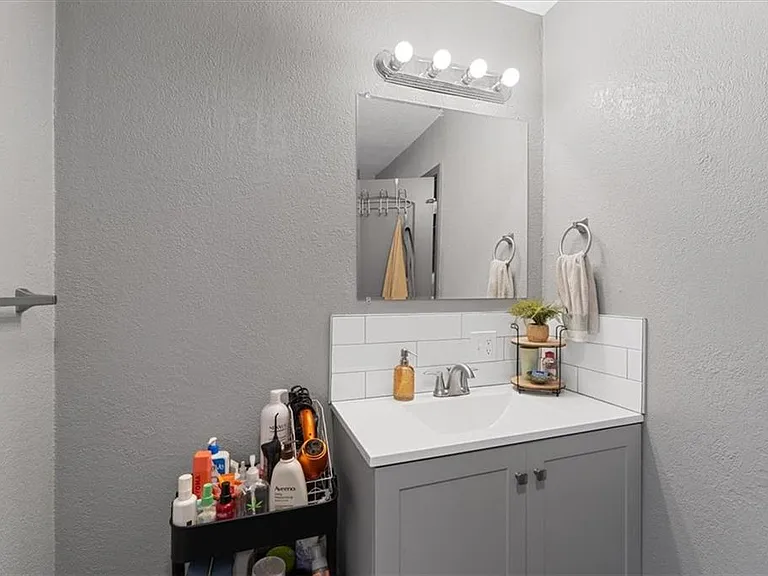5644 Lydia Ave #A — Photo 14