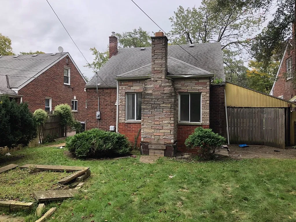 17635 Greenview - 1 — Photo 3