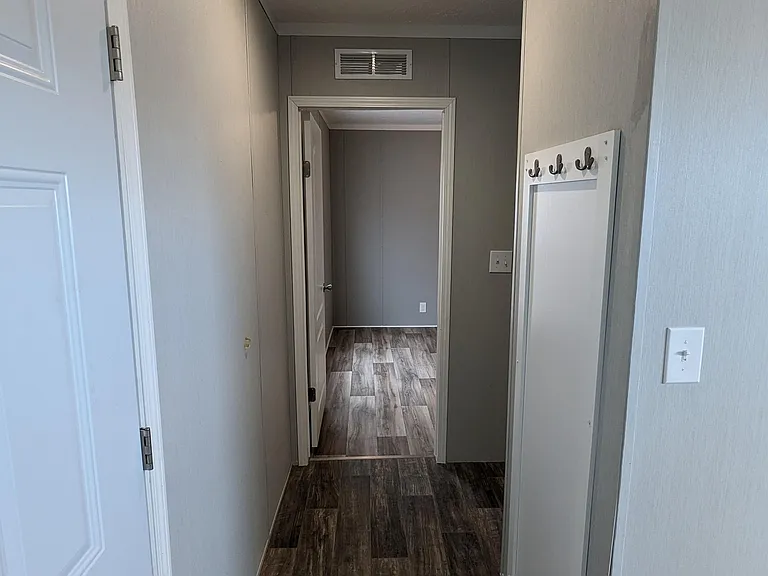 154 Callaway Ln — Photo 44