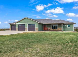 105 Bird Dog Dr, Yankton, SD 57078