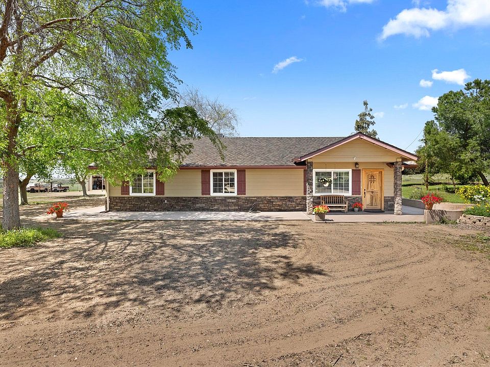 1st image of 24081 Avenue 104