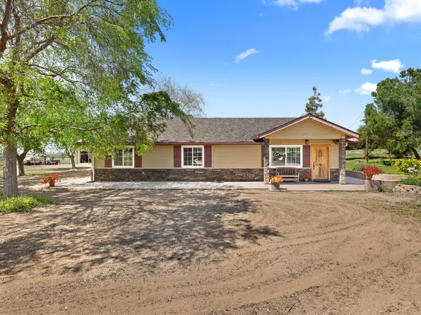 24081 Avenue 104, Terra Bella, CA 93270