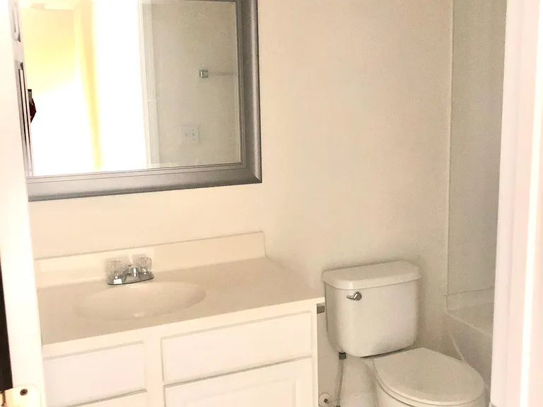 4215 Amherst Villa Ct — Photo 13