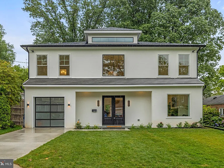 8609 Woodbrook Ln — Photo 1