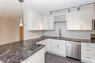 1st image of 7237 Beacon Hill Dr #0225e17b7