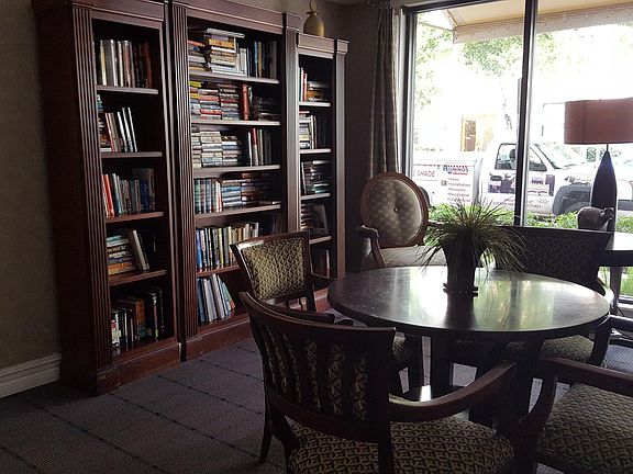 Building Library/Reading Room attached to Lobby