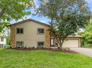 6589 E Fish Lake Rd, Maple Grove, MN 55369
