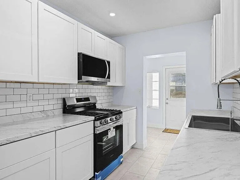 139 Alma Ct — Photo 7